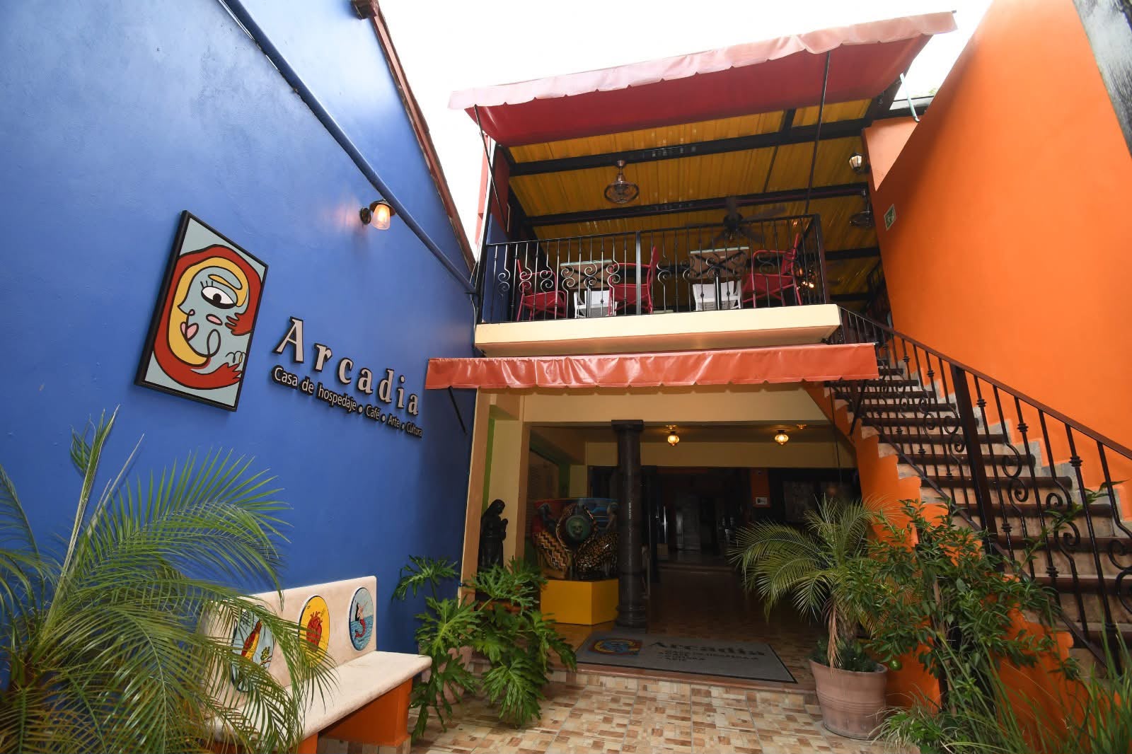 Patio colorido de Arcadia en Chilpancingo